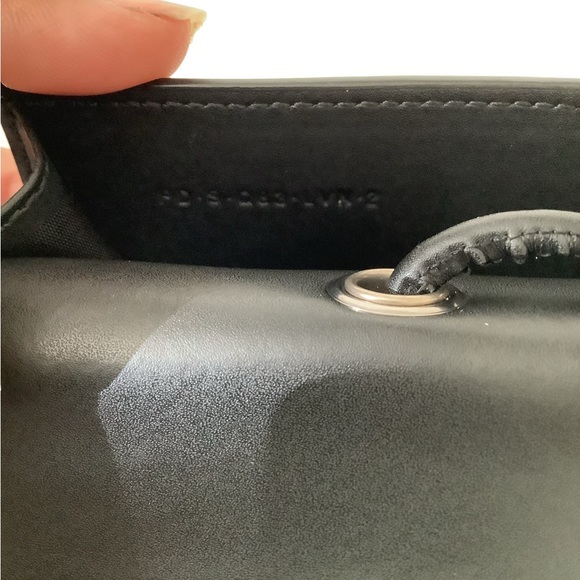 Authentic Valentino Garavani Unisex Calf Leather Phone Neck Strap Nior - Picture 9 of 13